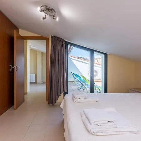 Homeholidaysrentals Ilusion Apartament *