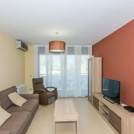 Homeholidaysrentals Ilusion Apartament